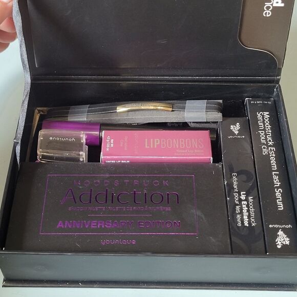 Rare Younique Defend Innocence boxed gift set - Picture 2 of 16